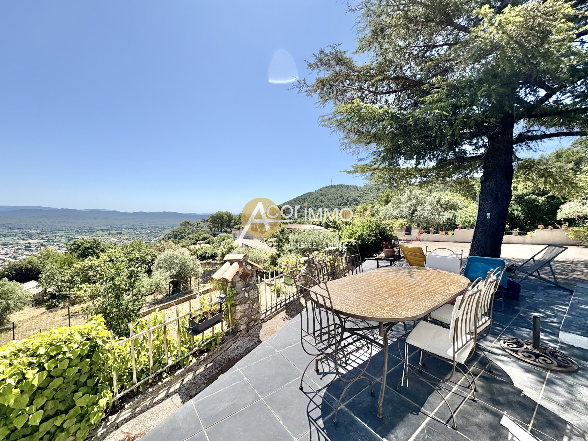 Maison-Villa - Solli�s-Ville