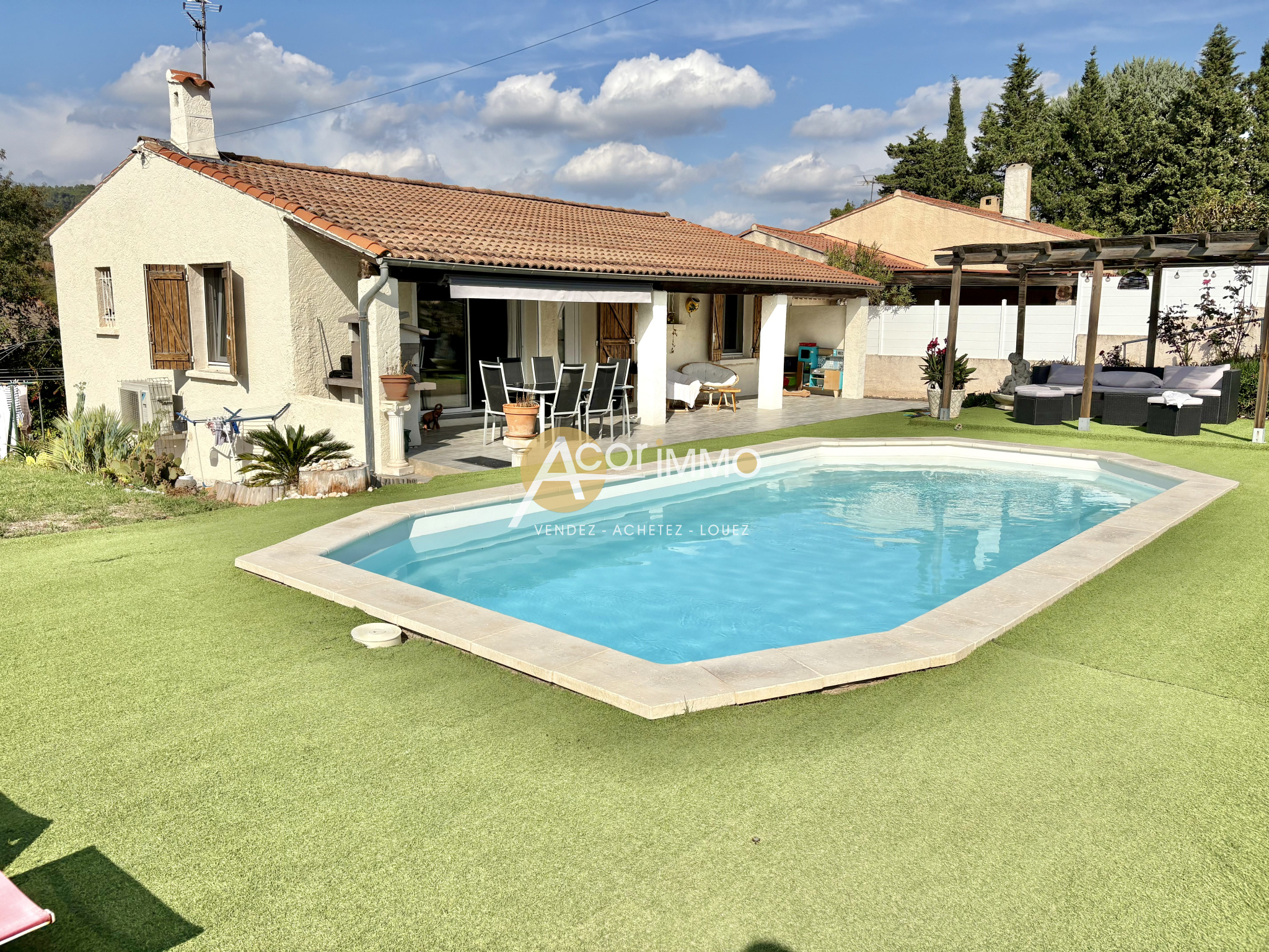 Maison-Villa - Gonfaron