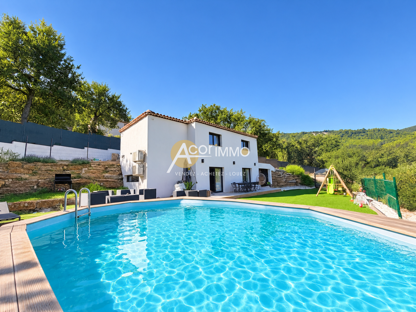 Maison-Villa - Solli�s-Toucas