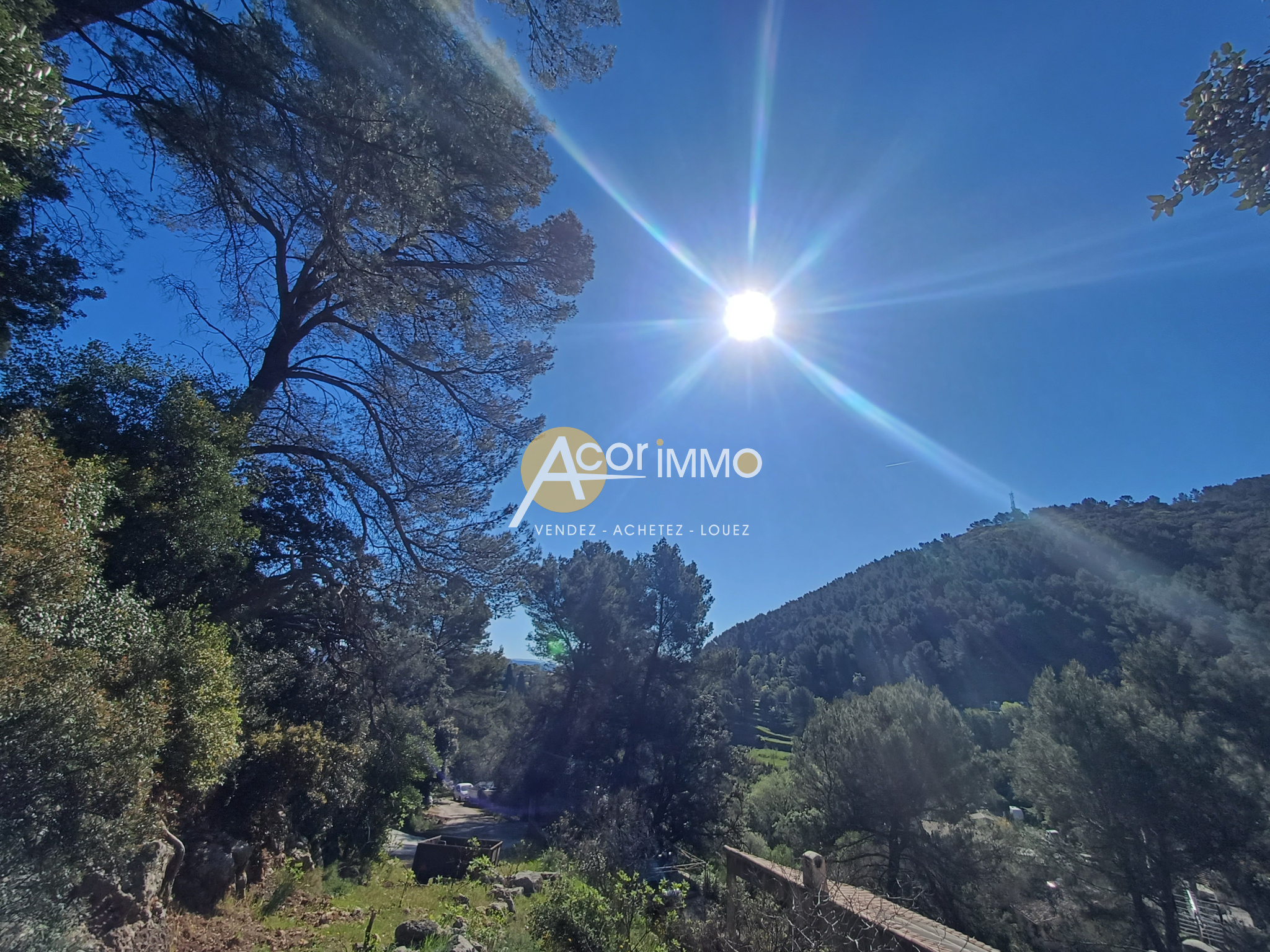 Terrain - Solli�s-Ville