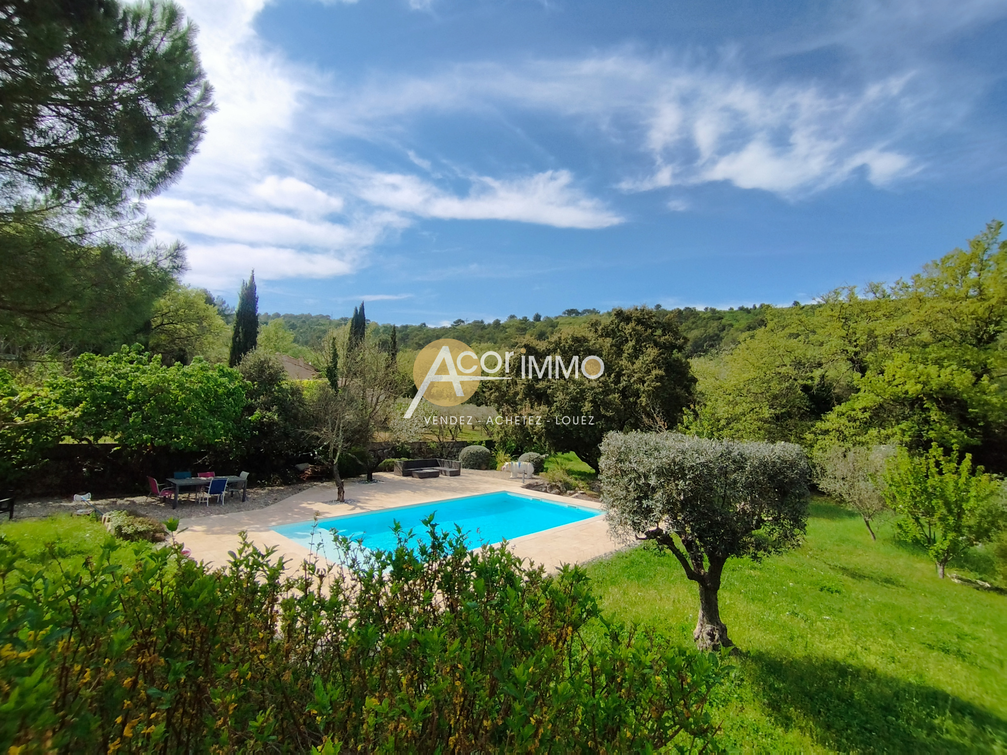 Maison-Villa - �venos