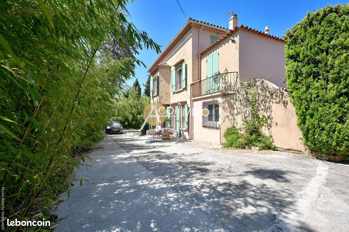Maison-Villa - Six-Fours-les-Plages