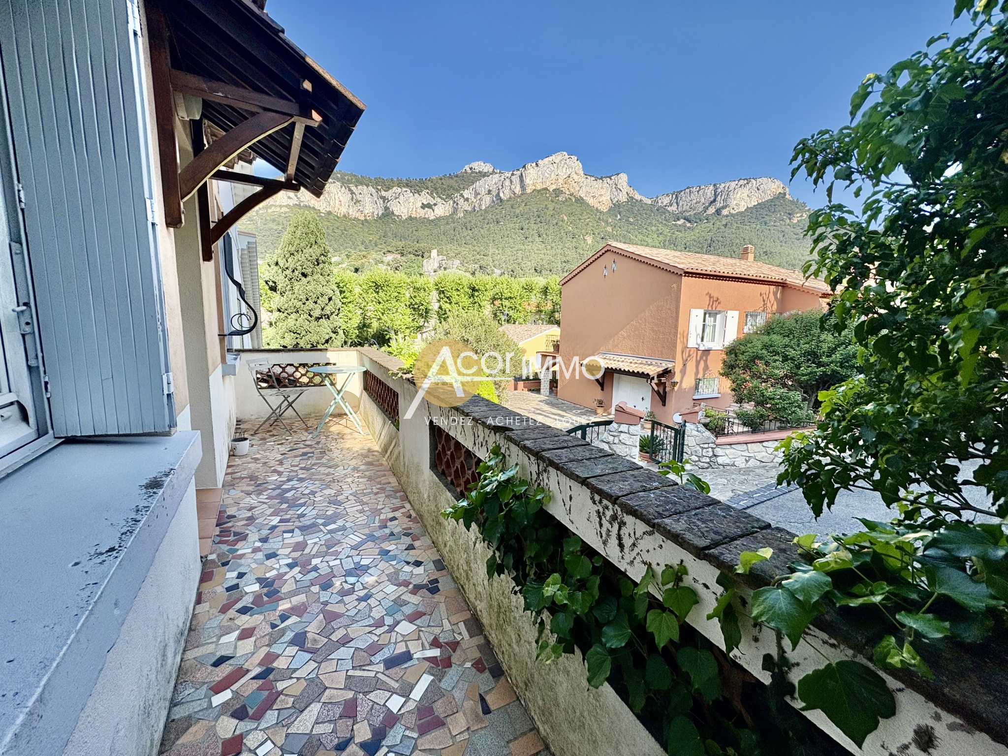 Maison-Villa - Le Revest-les-Eaux